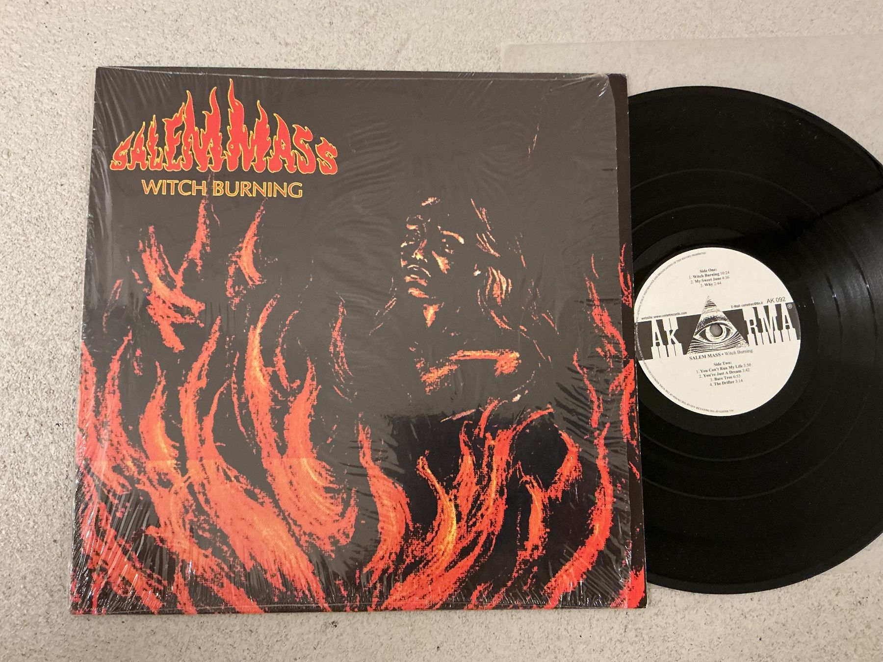 Dischi in vinile: Salem Mass LP - Witch Burning – Usato da Winterthur venduto da Tumko-Vinyl