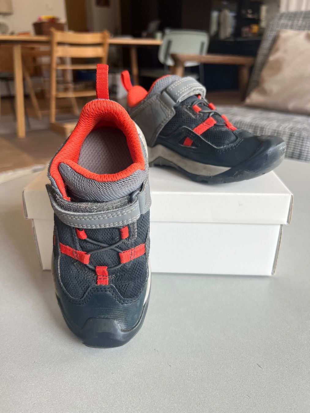 Decathlon Scarpe per ragazzi: Decathlon Kinder-Wanderschuhe Gr. 26 – Usato da Oberrieden venduto da npo_vr58