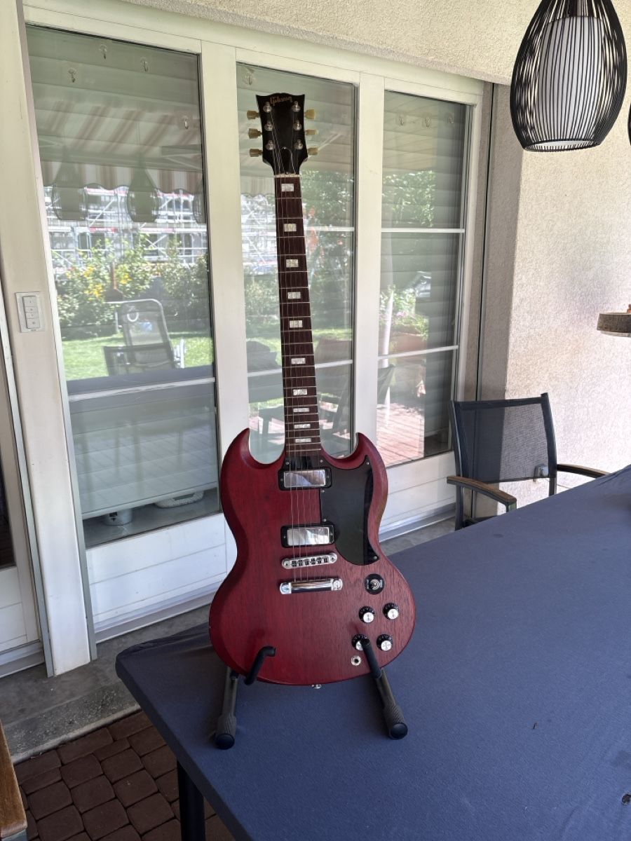 Gibson Strumenti musicali: Gibson SG Special T 2016 Satin Cherry – Usato da Visp venduto da Frederic_L.