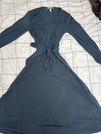 H&M Wrap Dress Size XS, Long Sleeve, Chic & Comfy!