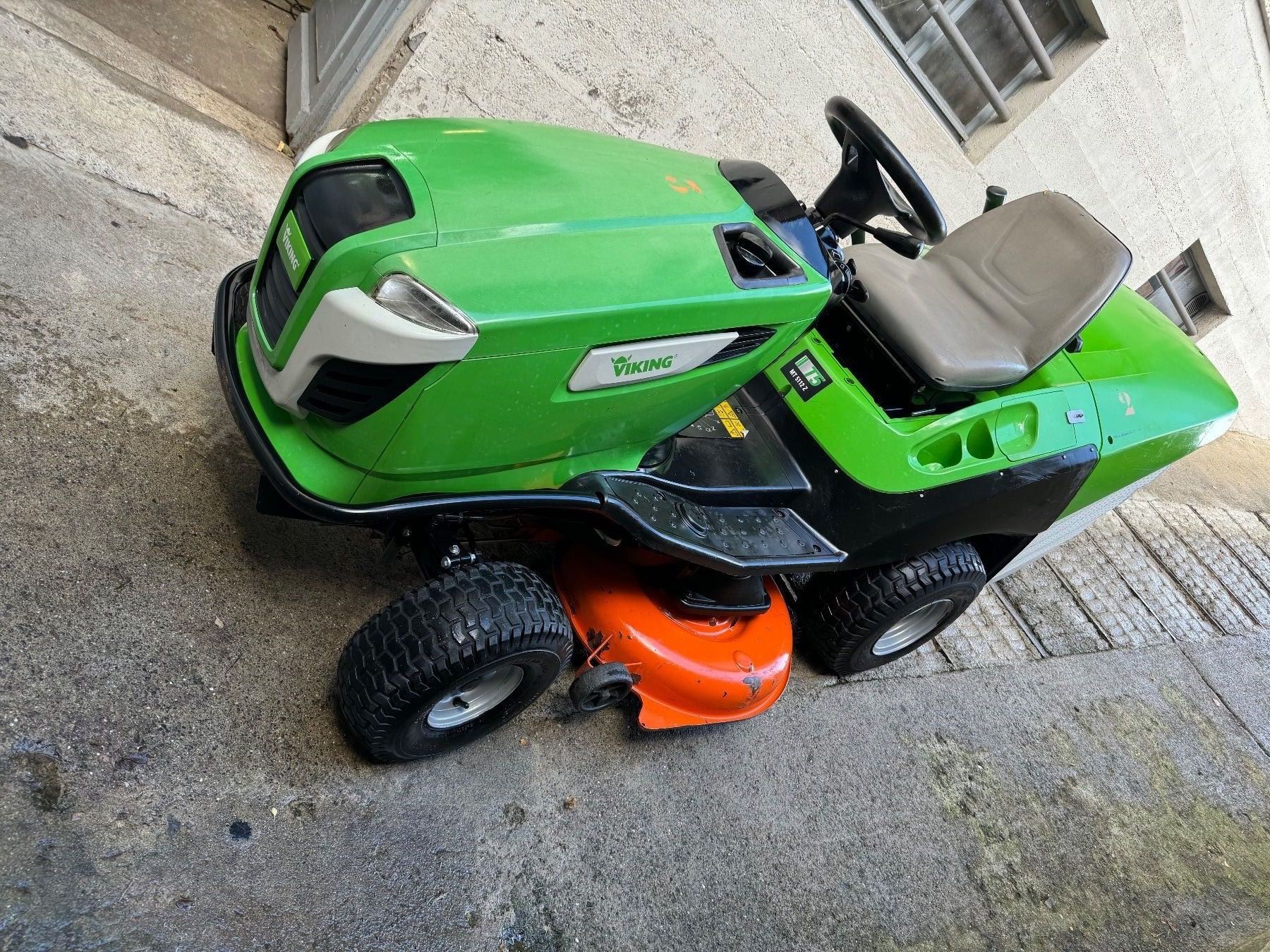 Viking Tagliaerba: viking rasentraktor – Usato da Rain venduto da Fafan069