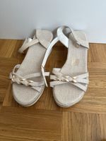 Sandales beige et dorées neuves