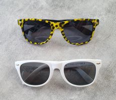 2 occhiali da sole