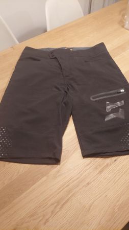 velo shorts M