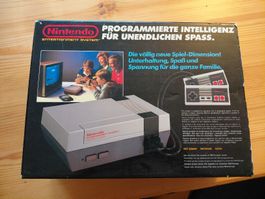 Nintendo Entertainment System Konsole mit OVP und Zubehör