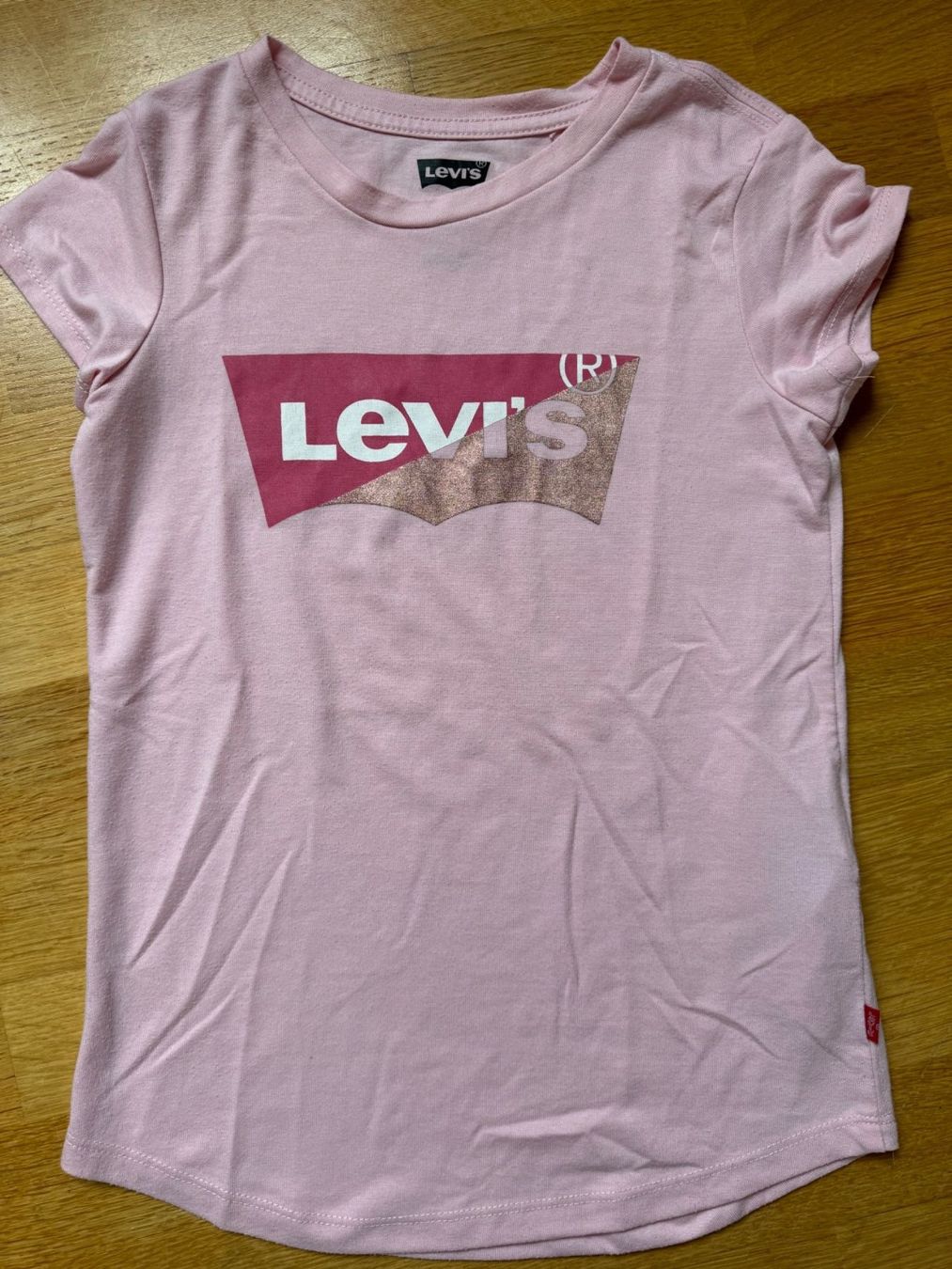 Levi's Camicette, T-shirt & Top: T-Shirt von Levis – Usato da Spiez venduto da HomeShoppingSpiez