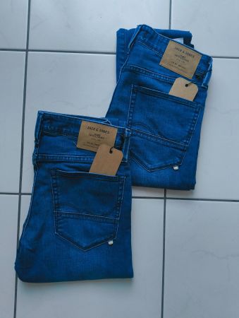2 Paar Jack & Jones Jeans Slim Fit Grösse 31/34 neu