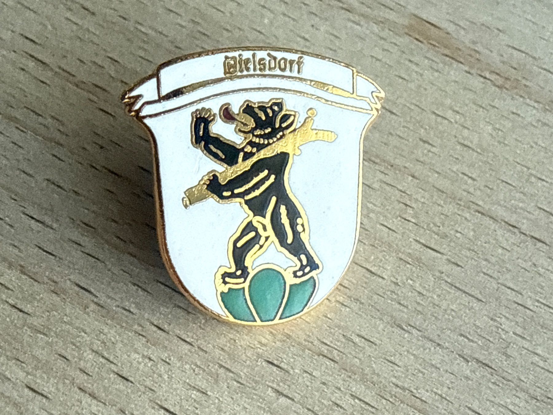 Placchette & Badge: Pin Dielsdorf – Usato da Glattbrugg venduto da Schweigmatt
