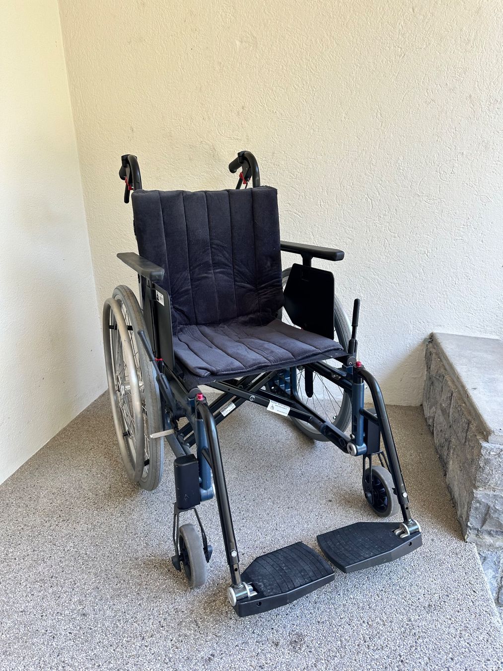 Sedie a rotelle: Rollstuhl guter Zustand – Usato da Luzern venduto da isa_b62f