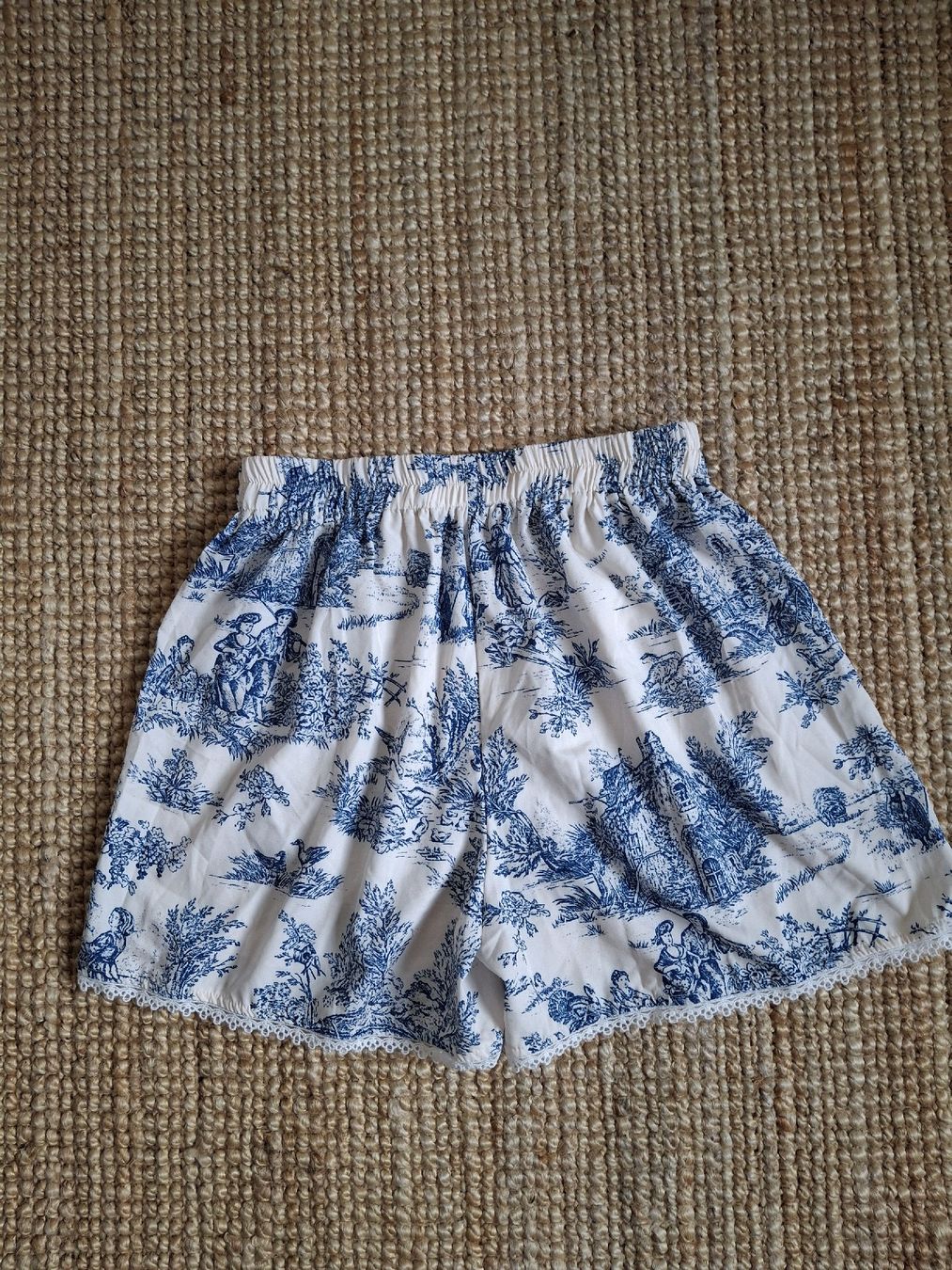 Pantaloni: Shorts style Jacquard M – Usato da Lausanne venduto da Cognitia 1