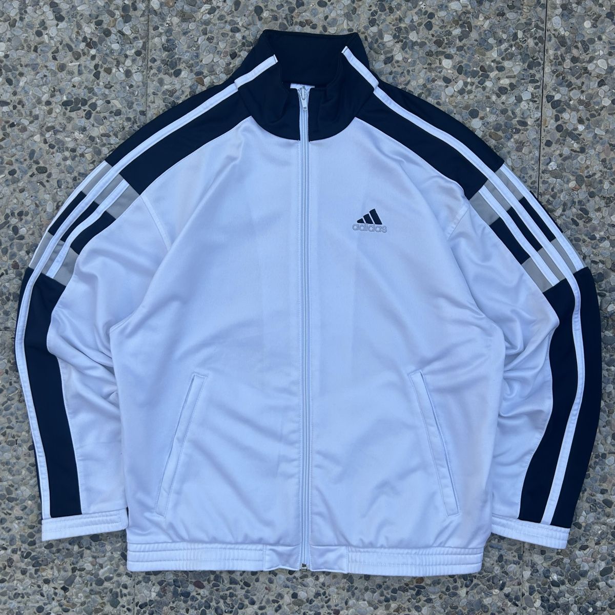 Adidas Giacche: Vintage Adidas embroidered Track Jacket – Usato da brent venduto da fukusapes
