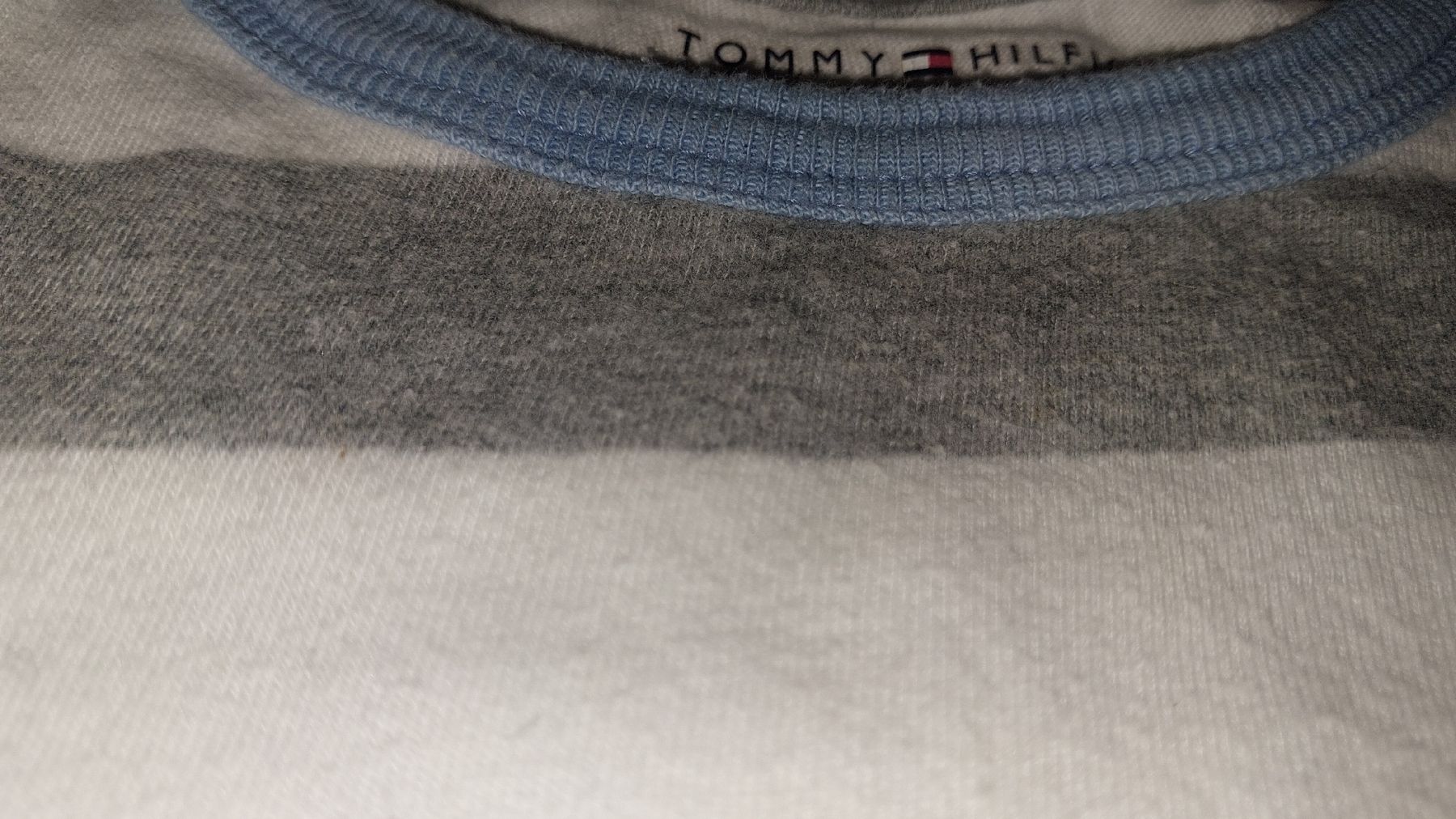 Tommy Hilfiger Maglioni & Felpe: Gestreifter Pulli von Tommy Hilfiger Grösse 80 – Usato da Küssnacht am Rigi venduto da Anzu-Ki 4