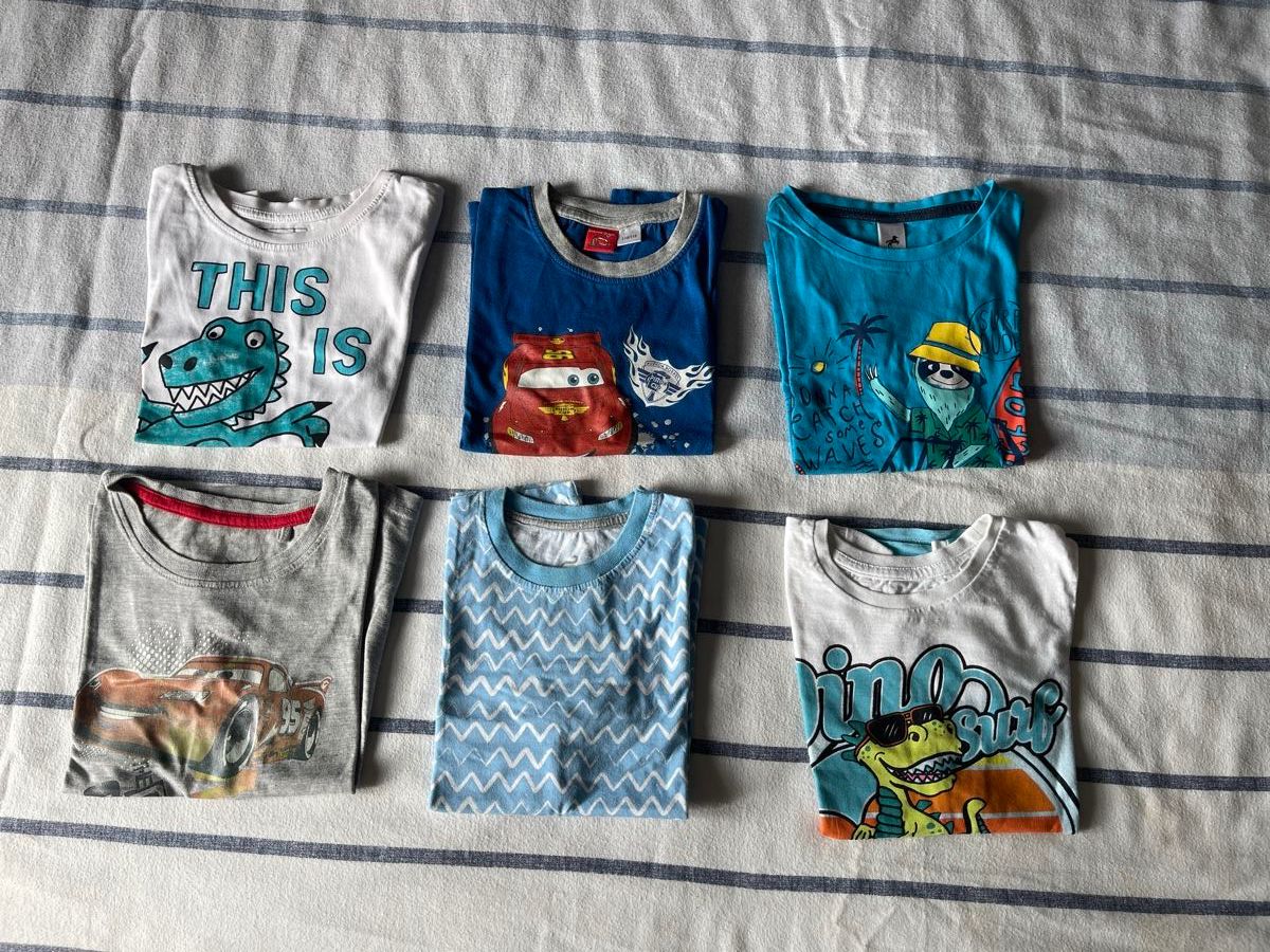 Lotti & Set di vestiti: T-shirts 110 et 116 – Usato da Renens VD venduto da fra_2rxn