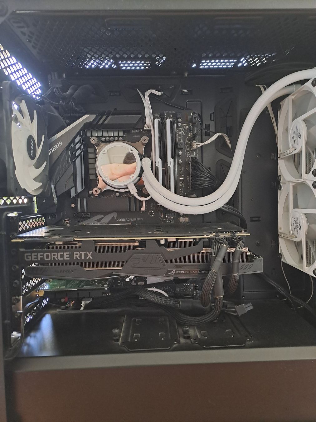 PC: pc gaming à vendre en l'état – Usato da Thônex venduto da cas_w7x2 3