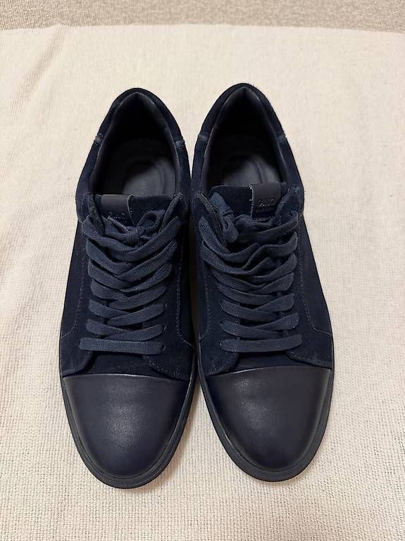 Damenschuhe: Dunkelblauer Sneaker  – Gebraucht aus Recherswil von Leonora1997 1