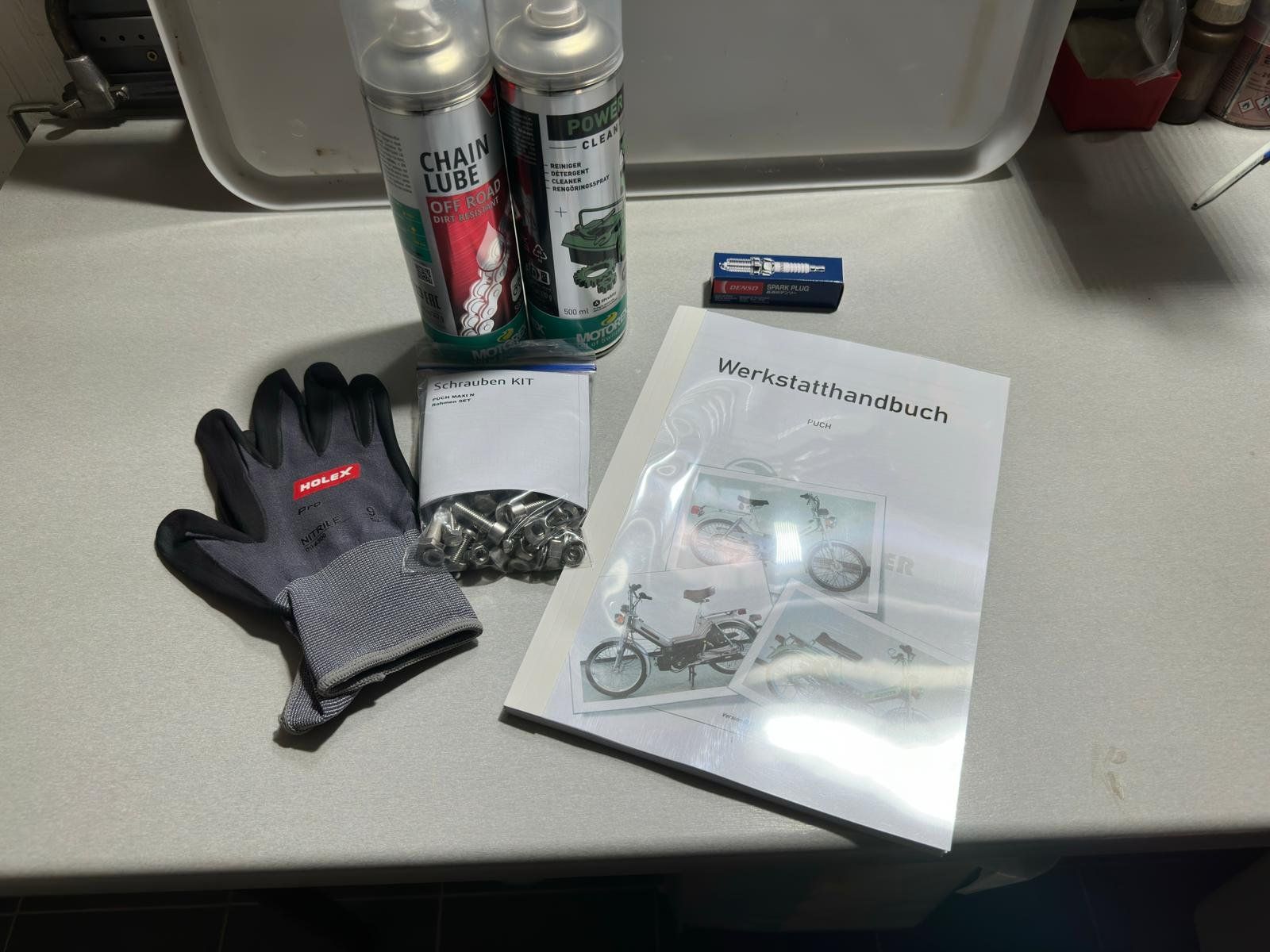 Puch Parti ricambio per ciclomotori: Puch Maxi S Start‑Set / Geschenkeset – Nuovo (secondo la descrizione) da Kirchleerau venduto da Toeffli_Schrauber