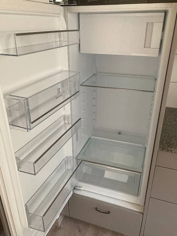 Electrolux Frigoriferi: Réfrigérateur Electrolux IK243SL – Usato da Erlach venduto da ely-87