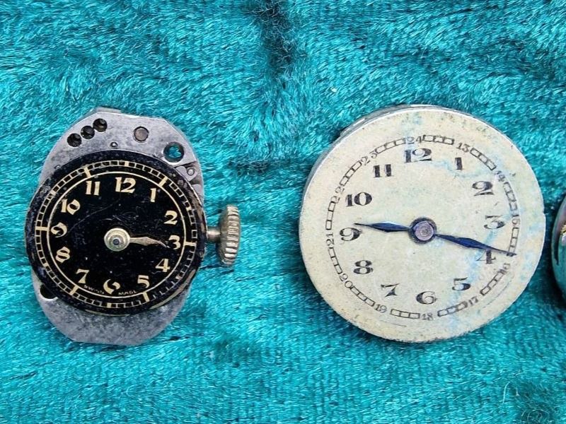 Orologi: Marken Damenuhrwerke Convolut als Defekt oder Ersatzteile – Difettoso da Bassersdorf venduto da antikvintage 1