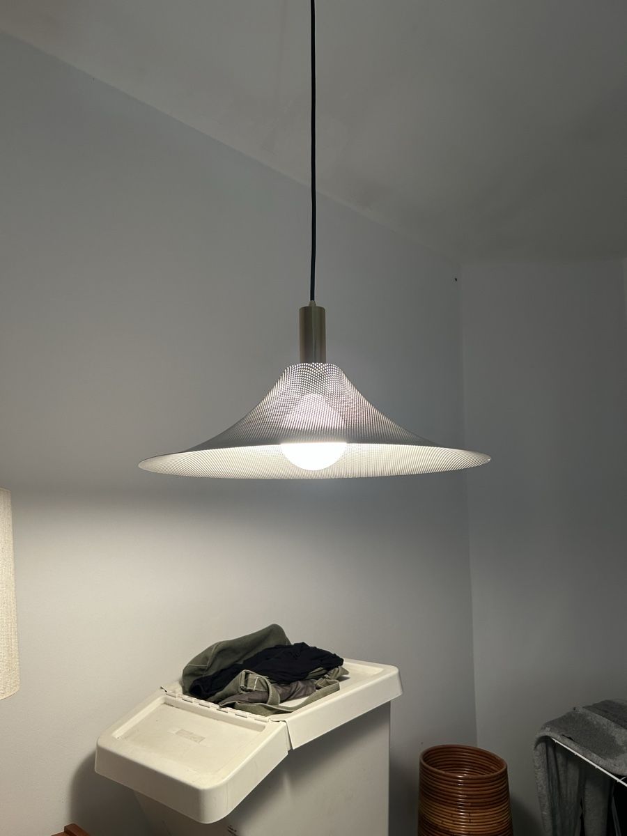 Lampadari & plafoniere: Suspension en métal perforé – Usato da Vernier venduto da Leandro055