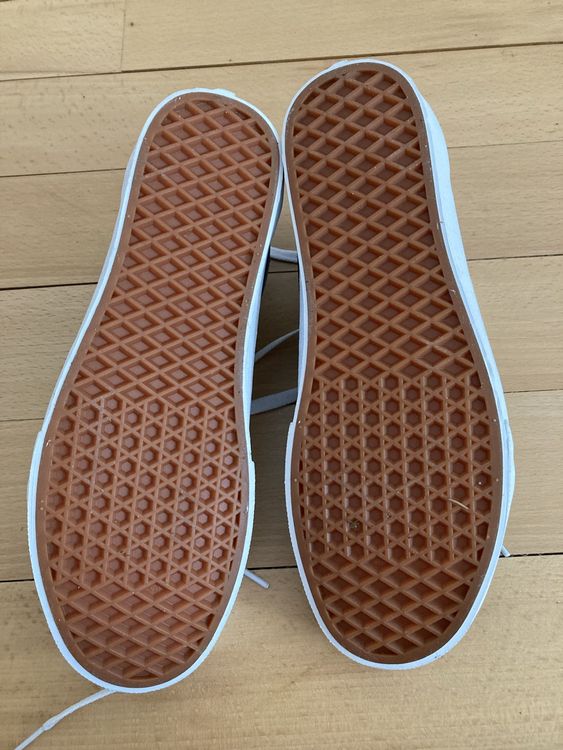 Vans Scarpe da uomo: Vans Old Skool Gr. 42.5 Schwarz/Weiss Unisex – Nuovo e nell'imballaggio originale da Bern venduto da obietrice01 4