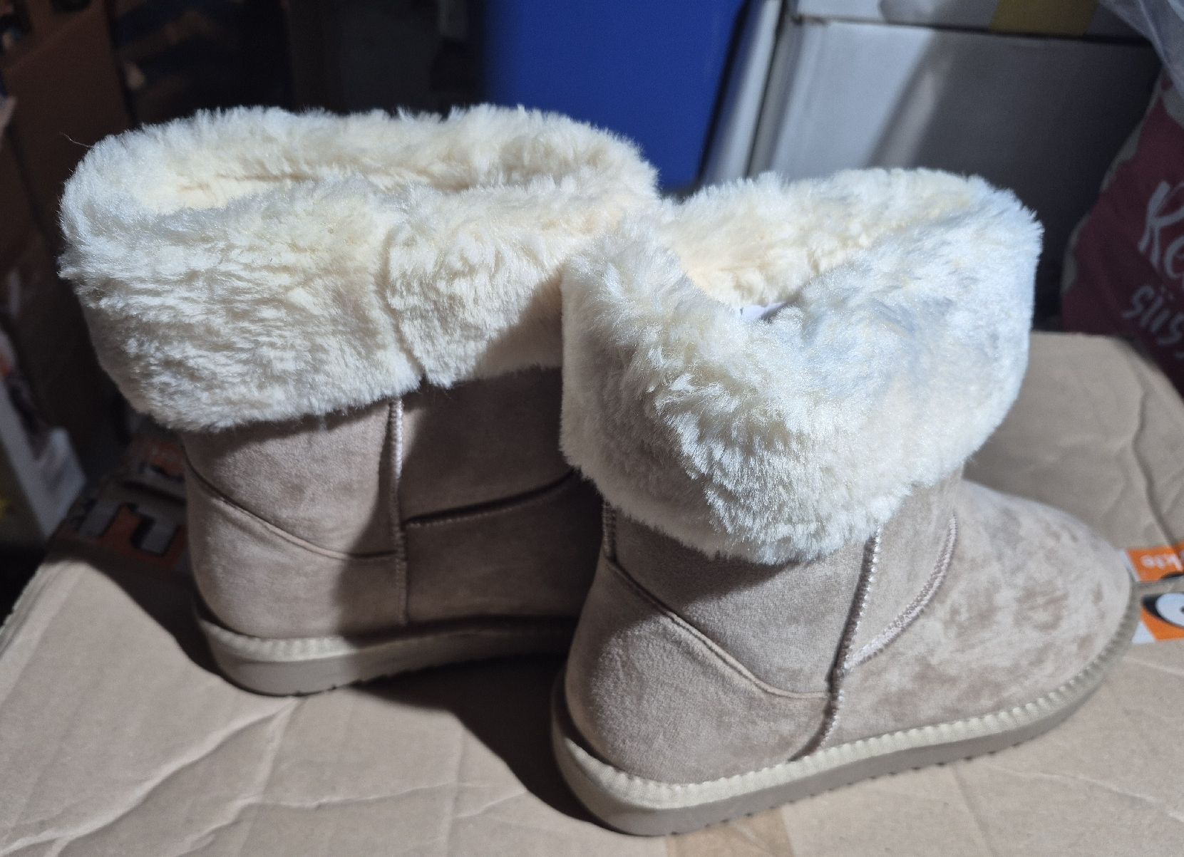 Chaussures femmes: Stiefel – Neuf (Voir description) à Wislikofen par ana_j6bc 7