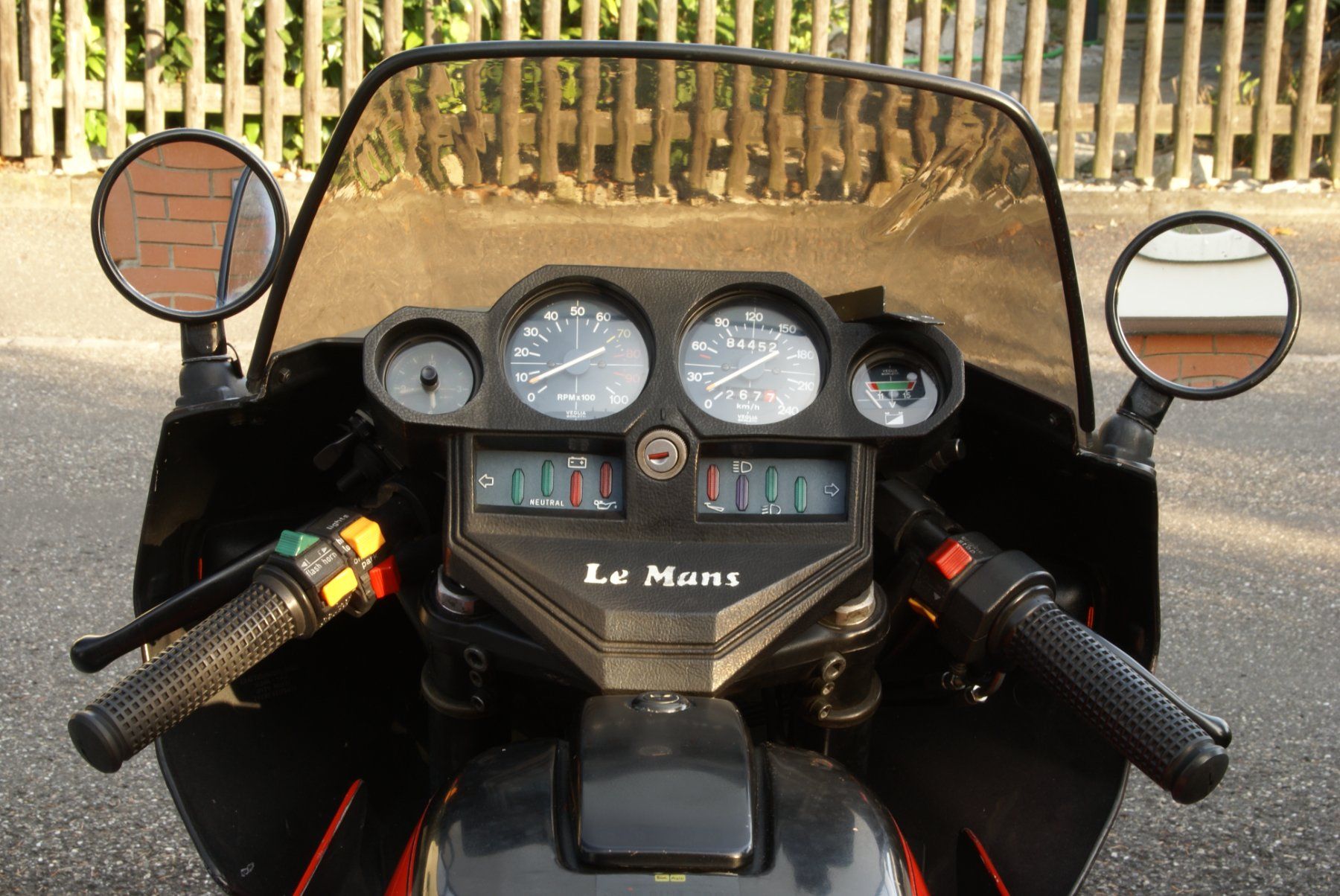 Moto Guzzi Strasse: Moto Guzzi 850 Le Mans II – Gebraucht aus Münchenstein von Thinuding 4