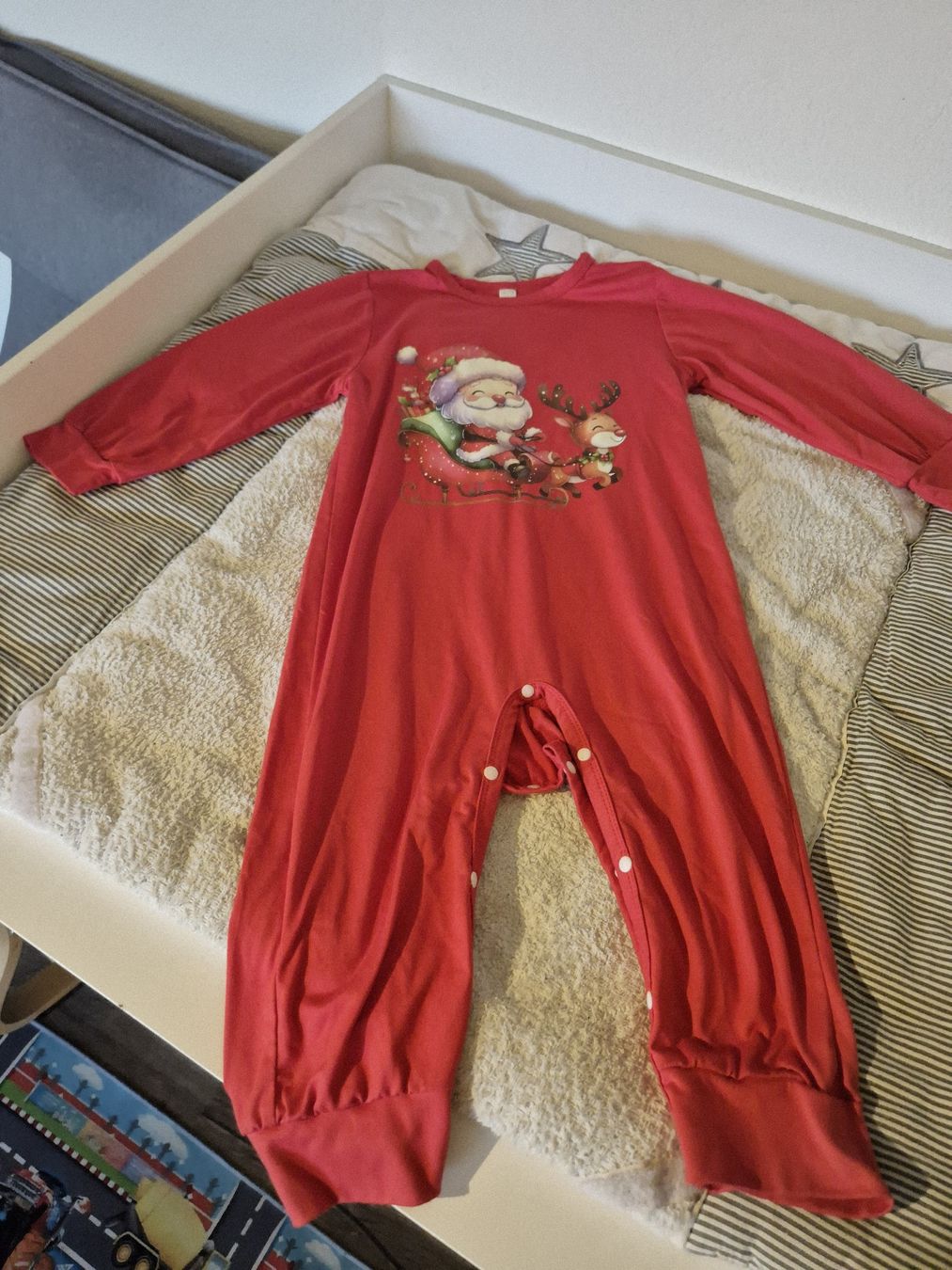 Pyjamas: Schlafanzug Grösse 18-24Monate – D'occasion à Leuggern par MonaM90