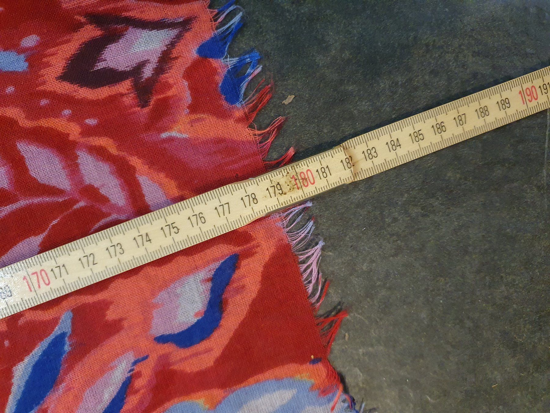 Foulards, Tücher & Schals: Damenfoulard Explore More 180 x 68 – Gebraucht aus Zürich von loosebone 1