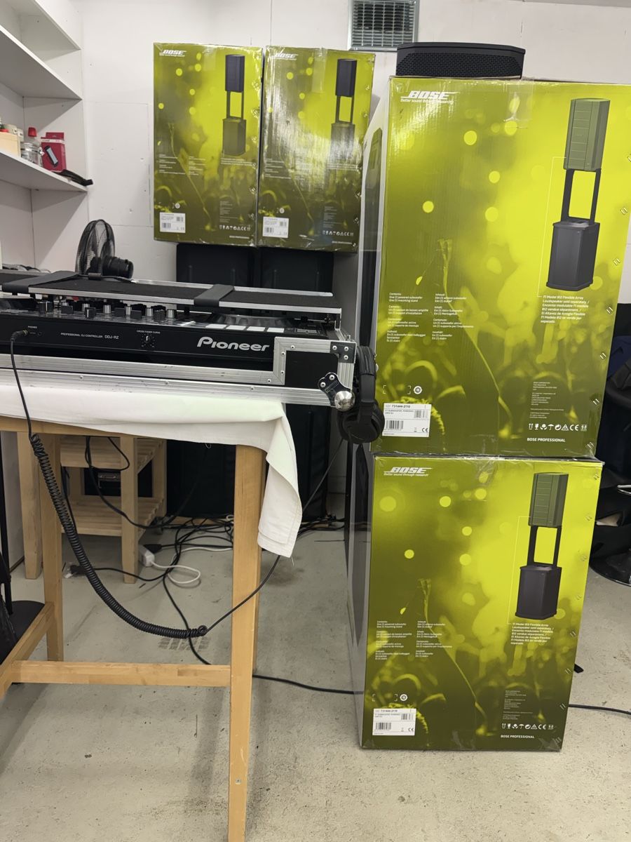 Carillon: Bose F1 Model 812 Flexible Array Loudspeaker - Perfect! – Usato da Reigoldswil venduto da maslah 2