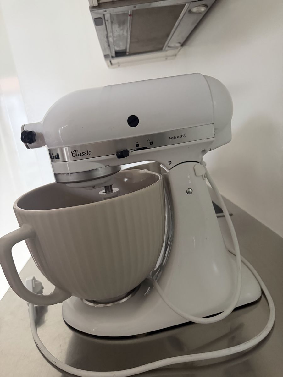 Kitchenaid Elettrodomestici da cucina: KitchenAid Küchenmaschine weiss mit Zubehör – Nuovo (secondo la descrizione) da Zürich venduto da san_7lmz 3