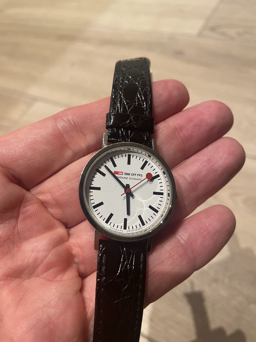 Mondaine Orologi: Mondaine Ecomatic Watch - Leather Strap - 33mm – Usato da Baar venduto da dieUhrenwerkstatt 5