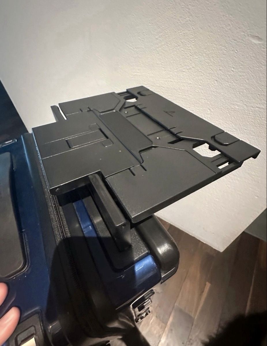 Valigie: Tramora Reisegepäck USB Koffer mit eingebautem Tisch – Usato da Balgach venduto da ren_xy57 8