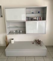 Wohnwand (Hängemöbel und Bodenmöbel) grau