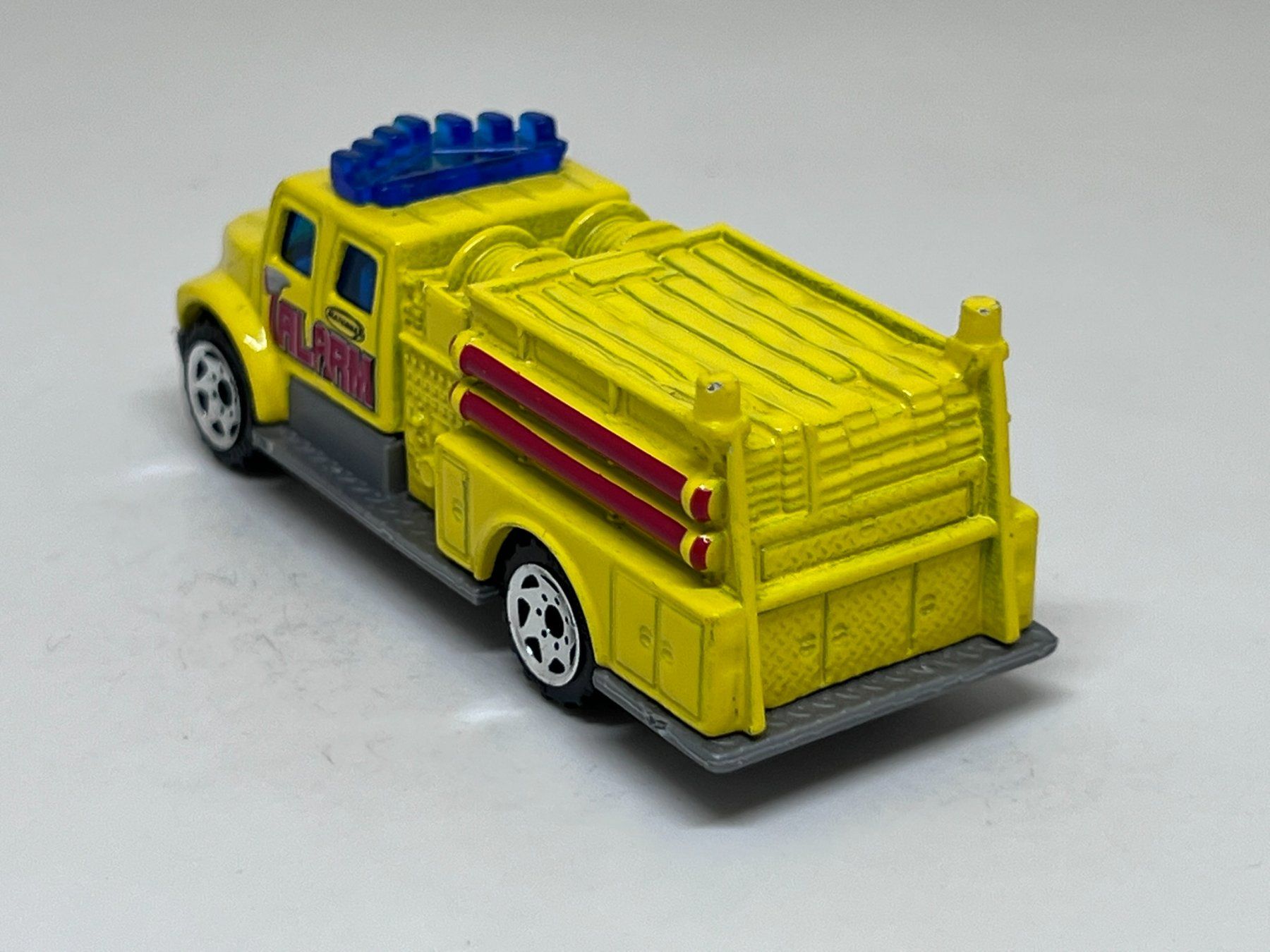 Matchbox Modellautos: Matchbox International Pumper #99 – Gebraucht aus Wildegg von LaaBoutique 2