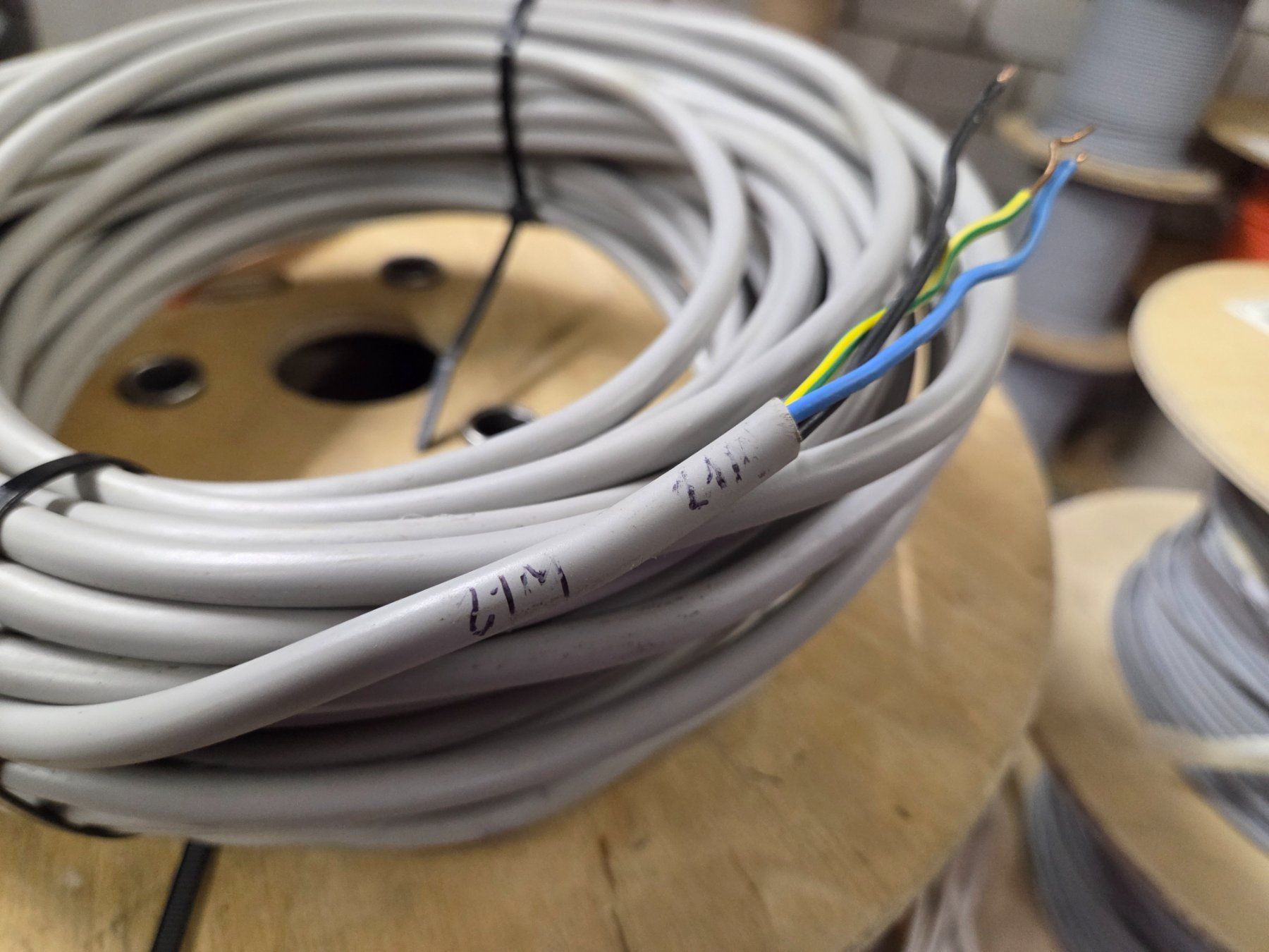 Cavi: Kabel TT 3G1.5 mm2 3x1.5  21m – Usato da Zürich venduto da eymen20 1