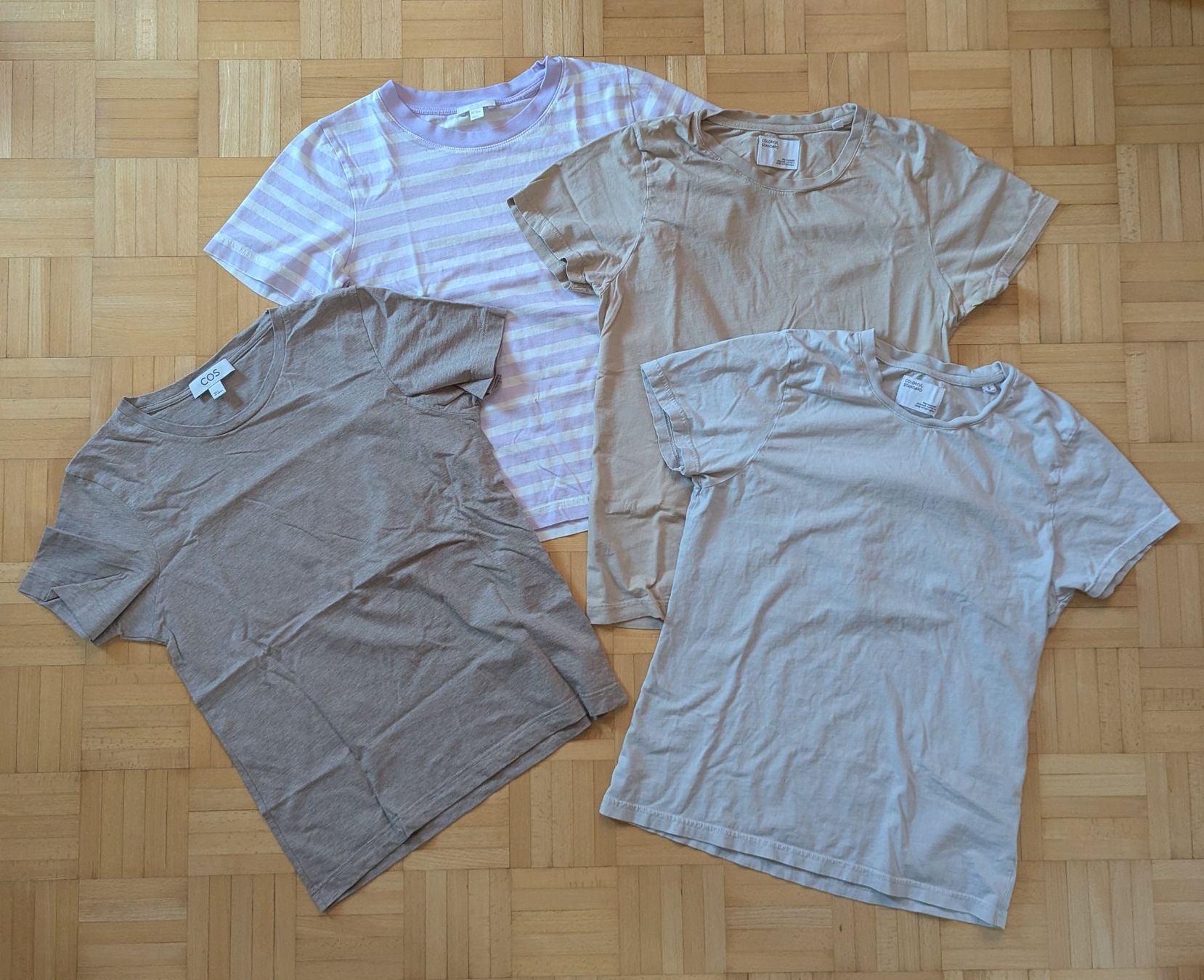 Cos T-Shirts: COS und Colorful Standard Basic Shirts Baumwolle – Gebraucht aus Rotkreuz von sop_5ypl