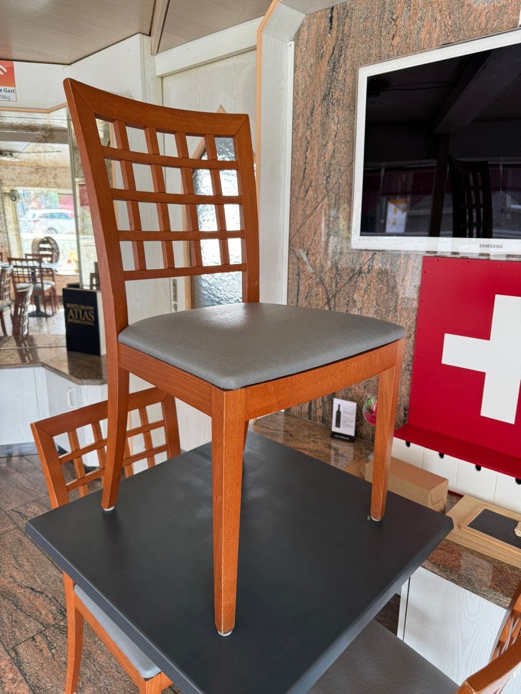 Sedie: Restaurantstuhl aus Holz – Usato da Ziegelbrücke venduto da ProfiGastro 5