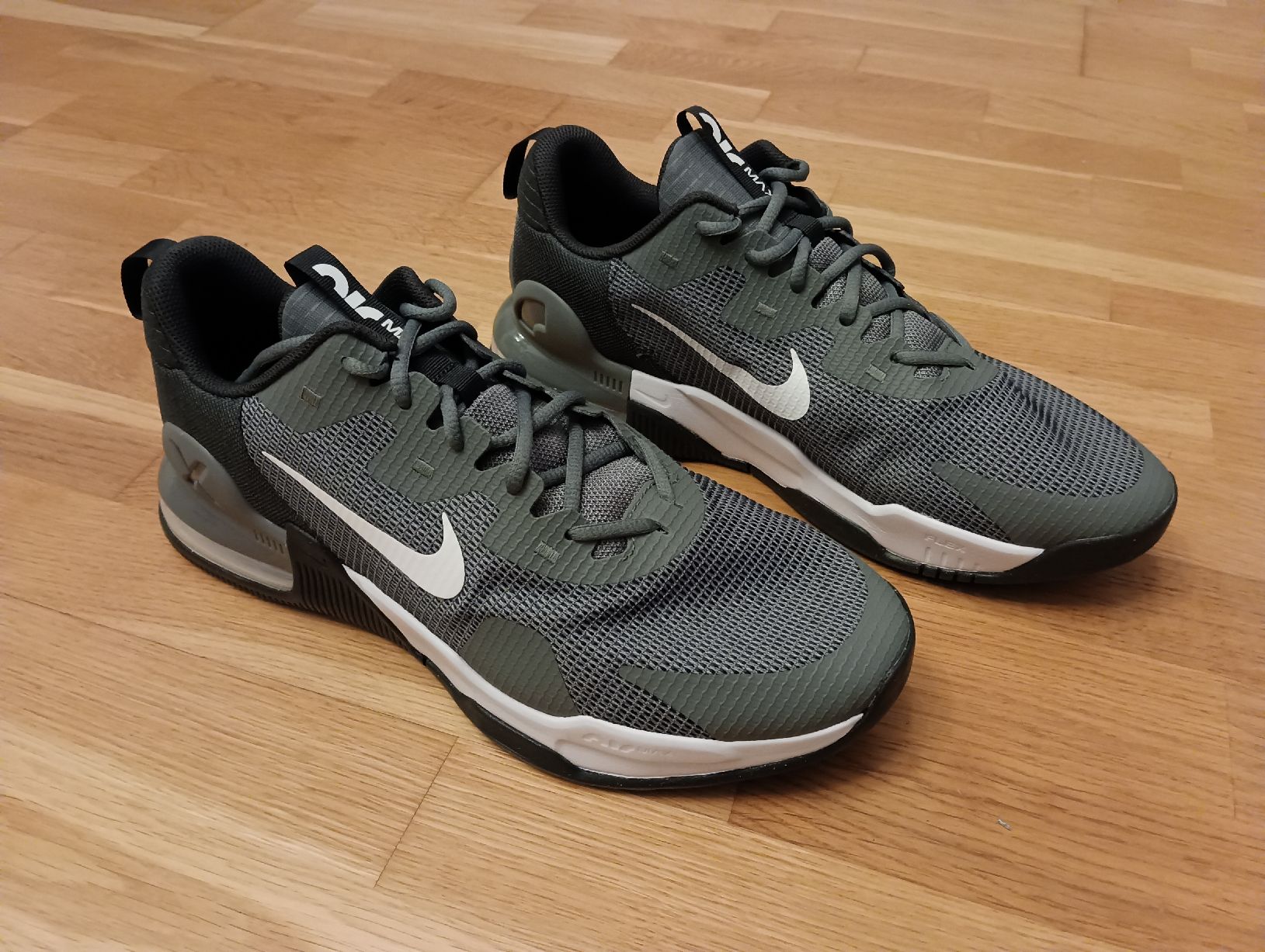 Nike Scarpe da uomo: NIKE AIR MAX ALPHA TRAINER 5 Grösse 45.5 – Nuovo e nell'imballaggio originale da Densbüren venduto da H-76 2