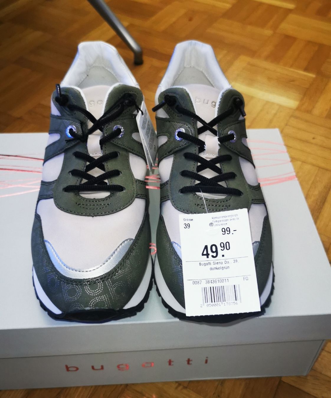 Bugatti Scarpe da donna: Bugatti Sneaker, Gr. 39 - Neu – Nuovo e nell'imballaggio originale da Urtenen-Schönbühl venduto da vok_qw7w