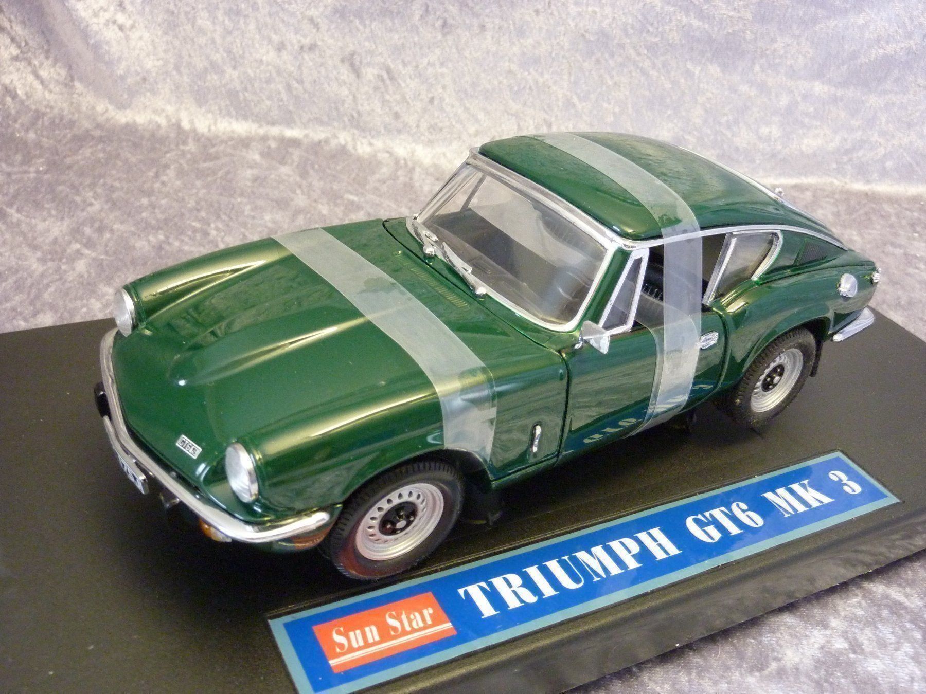 Triumph Modellini d'auto: Triumph GT6 Mk3  1:18 – Nuovo e nell'imballaggio originale da Dürrenäsch venduto da modellautos4you