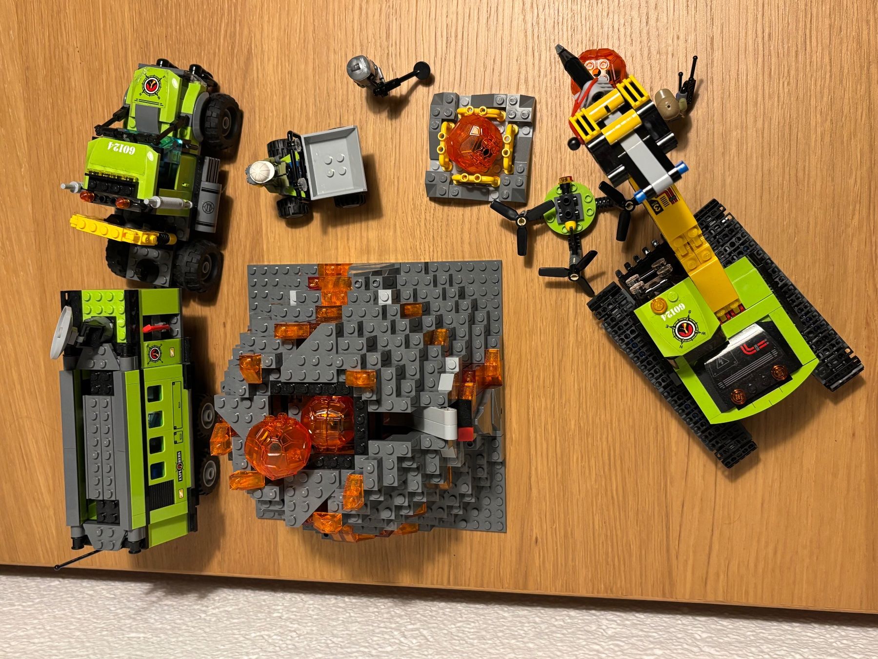 Giocattoli: Lego City Vulkan 60124 – Usato da Thalwil venduto da jes_w7vz 1