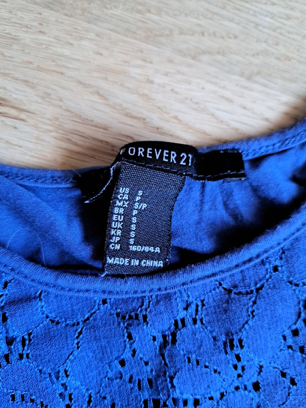 Tops: Forever 21 Top - size S – D'occasion à Taverne par SelenaR. 3