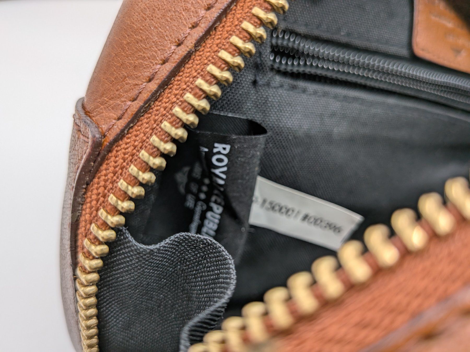 Borse: Tasche Royal RepubliQ – Usato da Emmen venduto da magelan 5