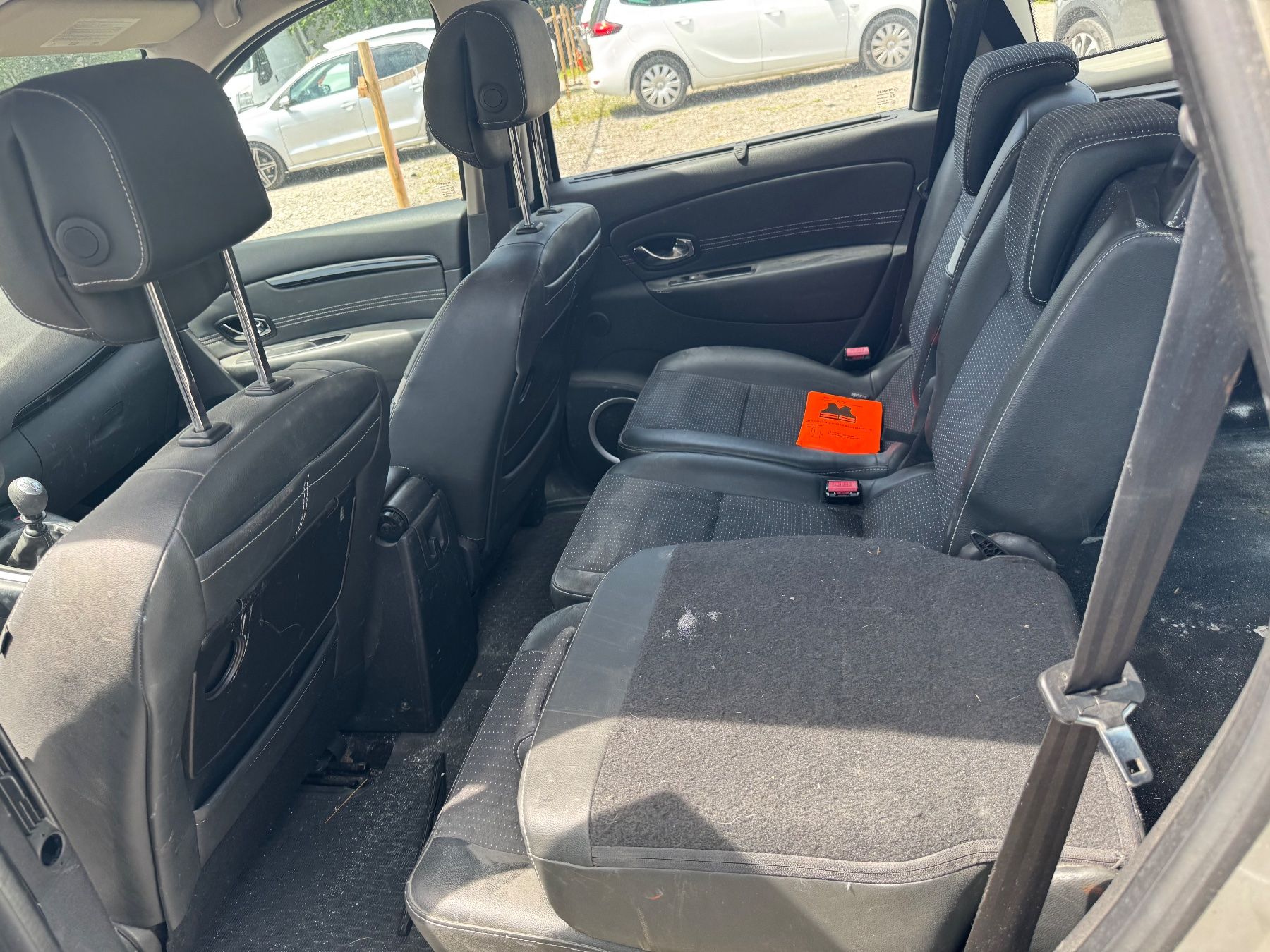 Renault Automobili: Renault Scenic 1.6 dci130 – Usato da St. Gallen venduto da Pro-Autos 6