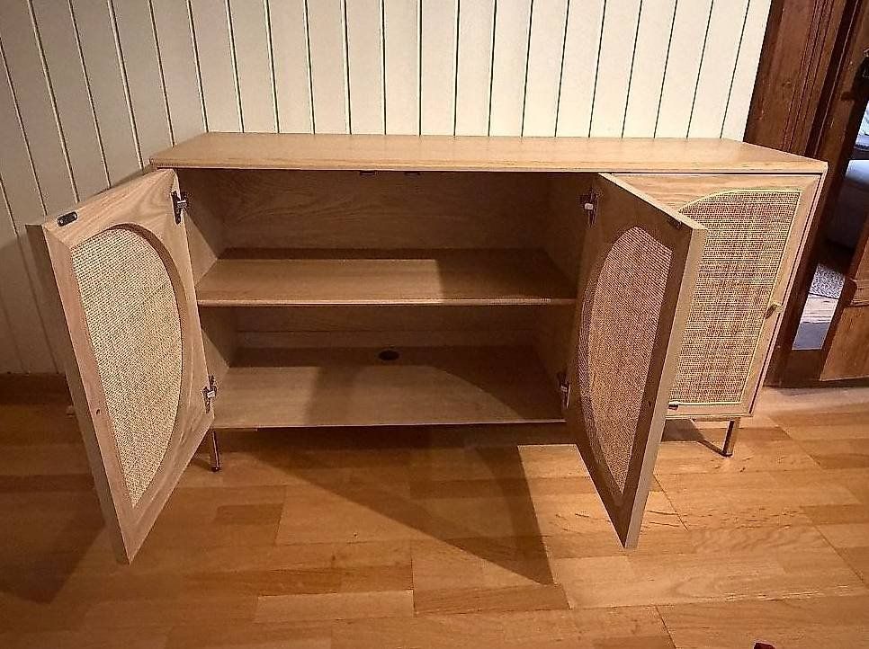 Cassettiere: Livique Sideboard / Kommode Eiche mit Wiener Geflecht – Usato da Oberwangen b. Bern venduto da armin_le_man 1