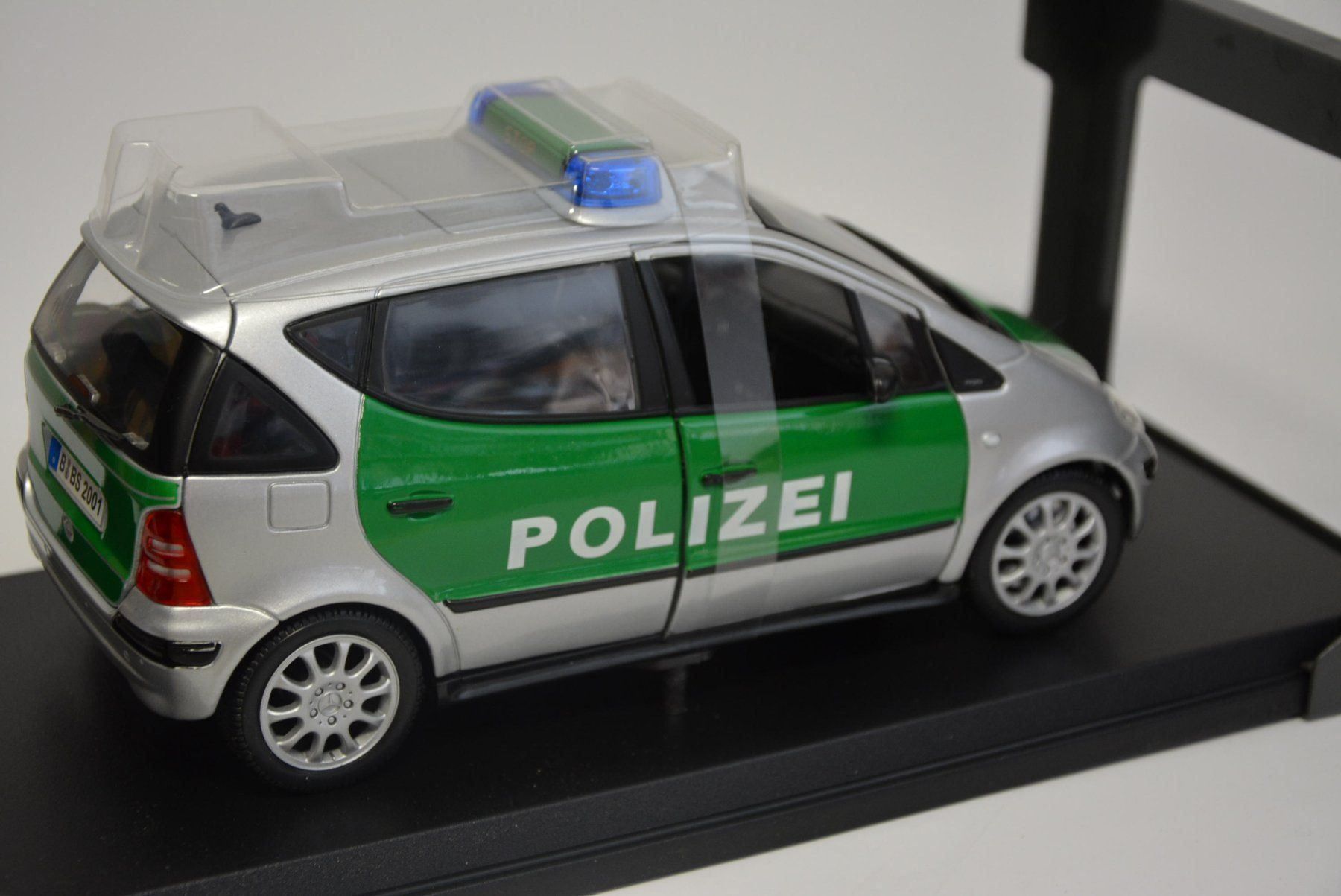 Mercedes-Benz Modellini d'auto: Mercedes Benz A-Klasse Longversion 1:18 – Nuovo e nell'imballaggio originale da Goldach venduto da Feivel9 5