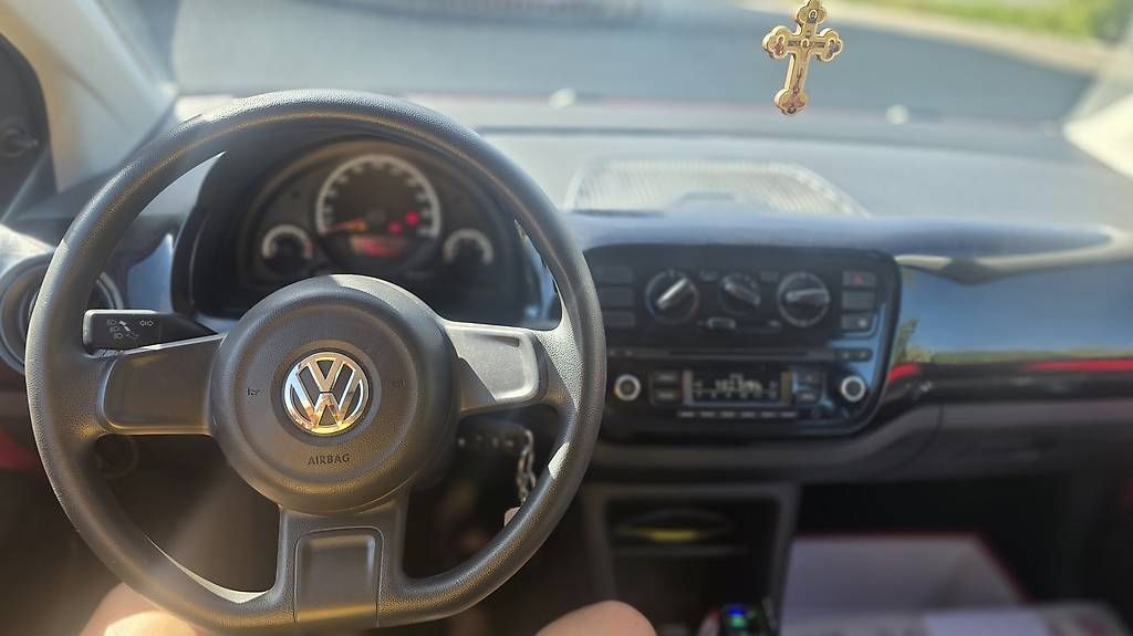 Autos: VW UP 1.0 MPI – D'occasion à Au ZH par Niko.niko90 4