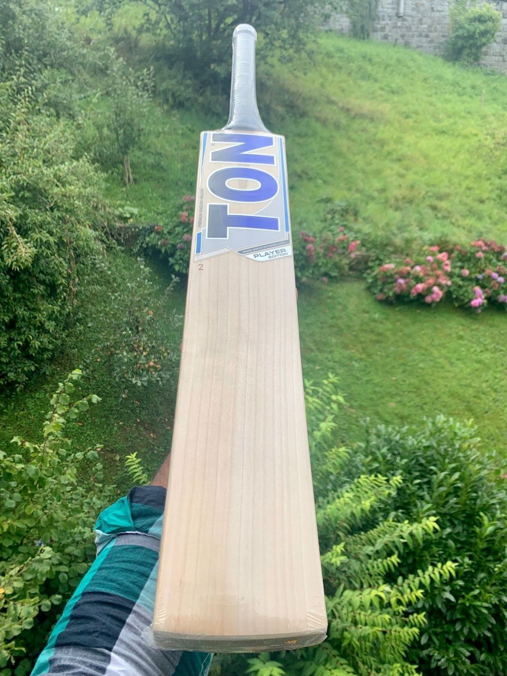 Giochi: SS TON PLAYER EDITION CRICKET BAT  SH – Nuovo e nell'imballaggio originale da Luzern venduto da ronymamuni 3