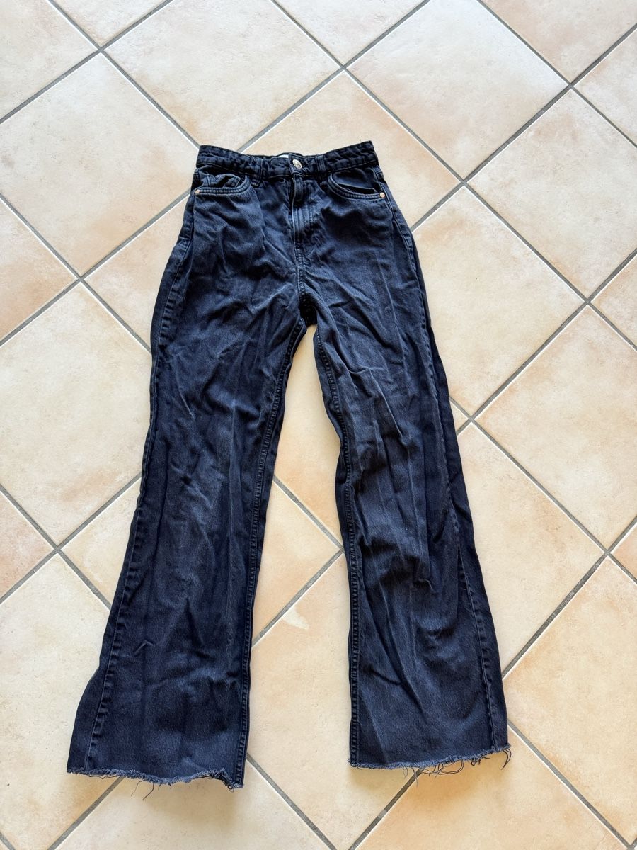 Jeans: jeans taille haute noir – Gebraucht aus Lonay von nei_79jc