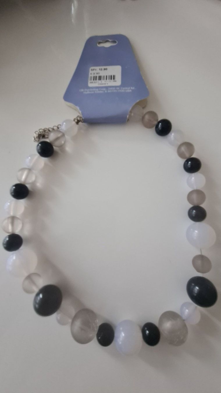 Ketten: GLASPERLENKETTE  schwarz weiss von Clair – Neu und originalverpackt aus Brunnen von tan_5pl5 1